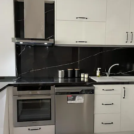 Fully Renovated Modern *